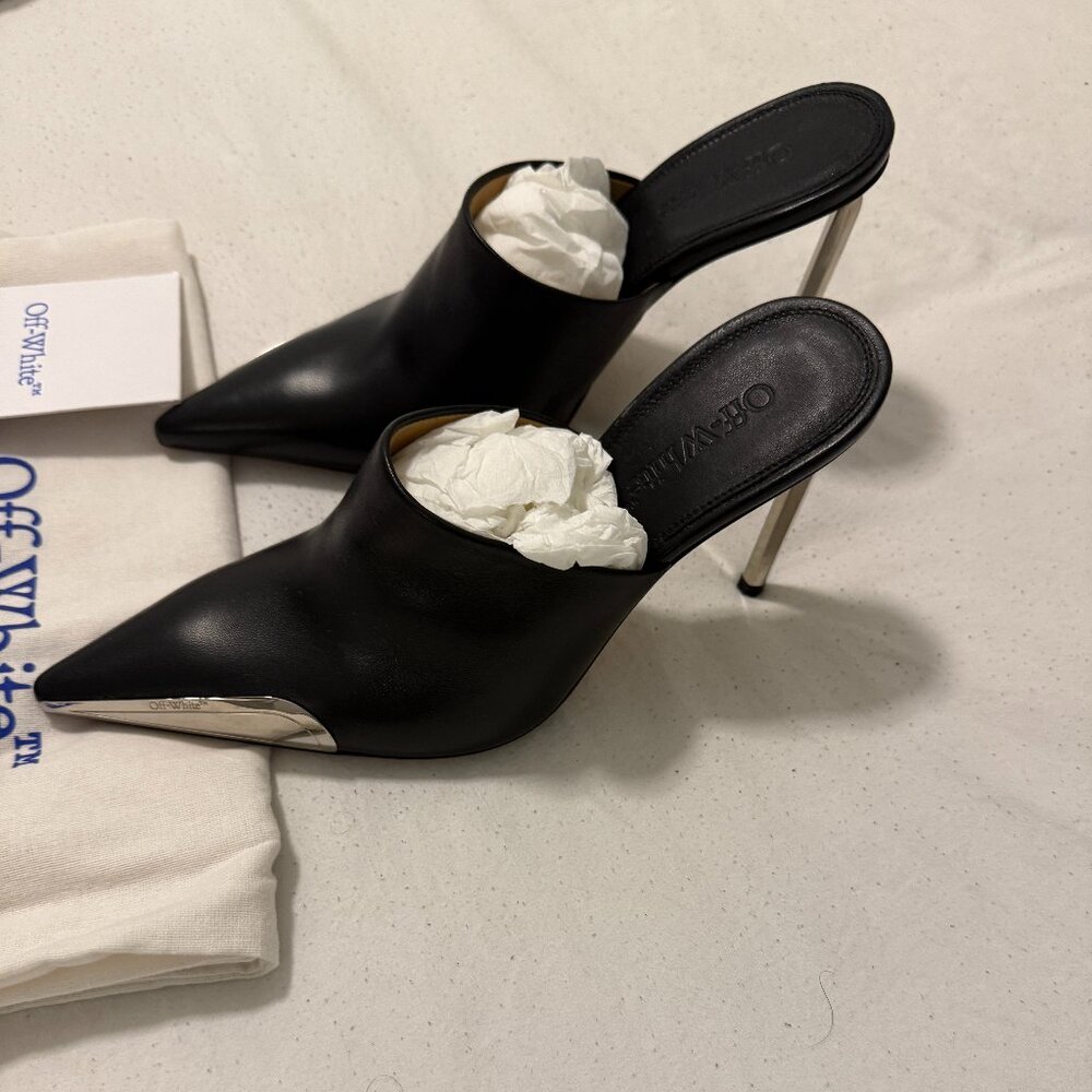 Off-White™ Allen Frame Pointed Mules in black leather, size 36 (US 6)